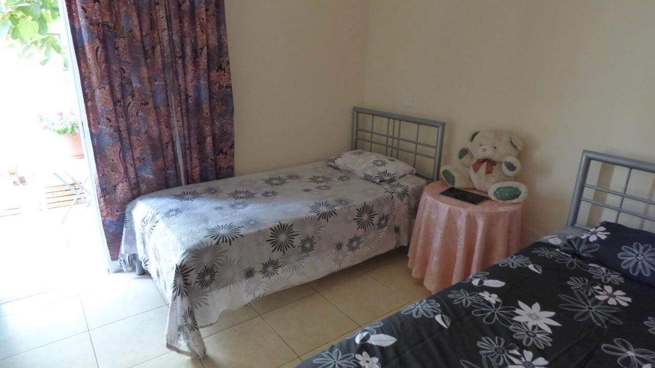 Kalampakas Guesthouse لارنكا المظهر الخارجي الصورة